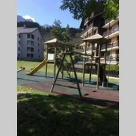 Petit Mansarde 18 M2 Avec Piscine Gratuite
