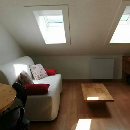 Апартаменты Petit Mansarde 18 M2 Avec Piscine Gratuite